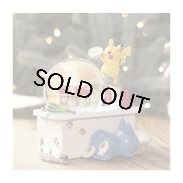 画像7: 【海外限定】Mixing Up Fun Pok?mon Holiday Snow Globe【その他】※1月21日20:00販売開始 (7)