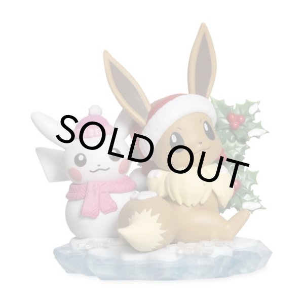 画像2: 【海外限定】Eevee Winter Celebrations of Seasons Figure【その他】※1月21日20:00販売開始 (2)